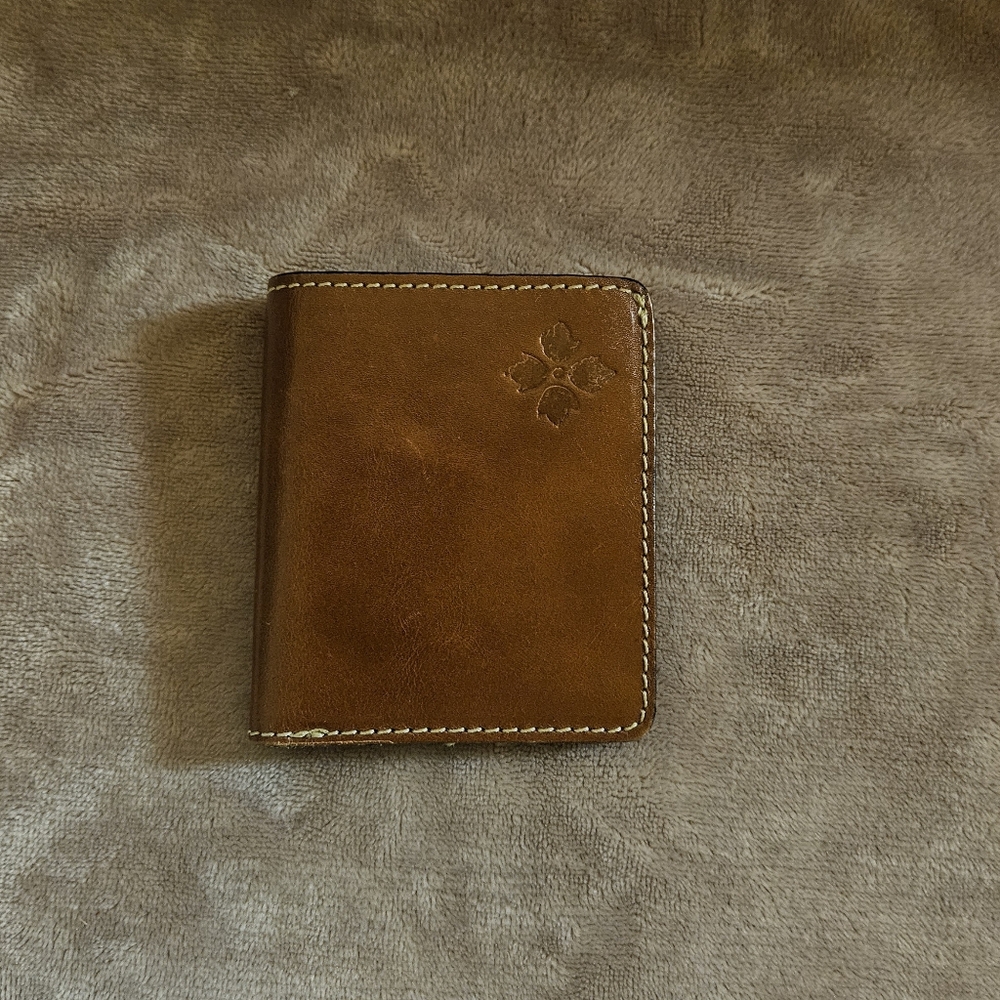 (2) Brown Patricia Nash Leather Bifold Wallets - Picture 7 of 12